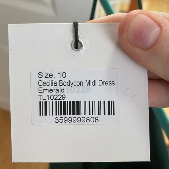 Emerald Bodycon MIDI Dress - Picture 2 of 3